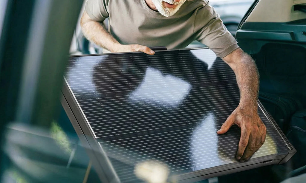 200W 12V N-Type Portable Solar Panel Suitcase Kit with 20A PWM Controller - Renogy