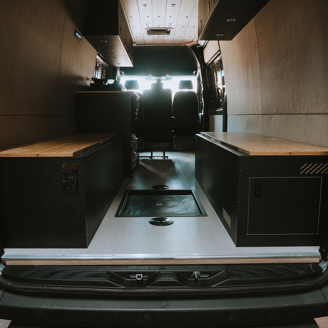 Universal Wheel Well Bench Set